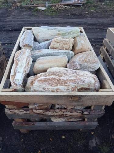 Златолит жёлтый, жёлто-зелёный глыбки и валуны для ланшафтного дизайна купить в Пензенской области