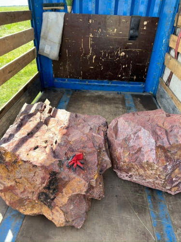 Ландшафтные глыбы красно-фиолетовые 200-1000 килограмм купить в Пензенской области