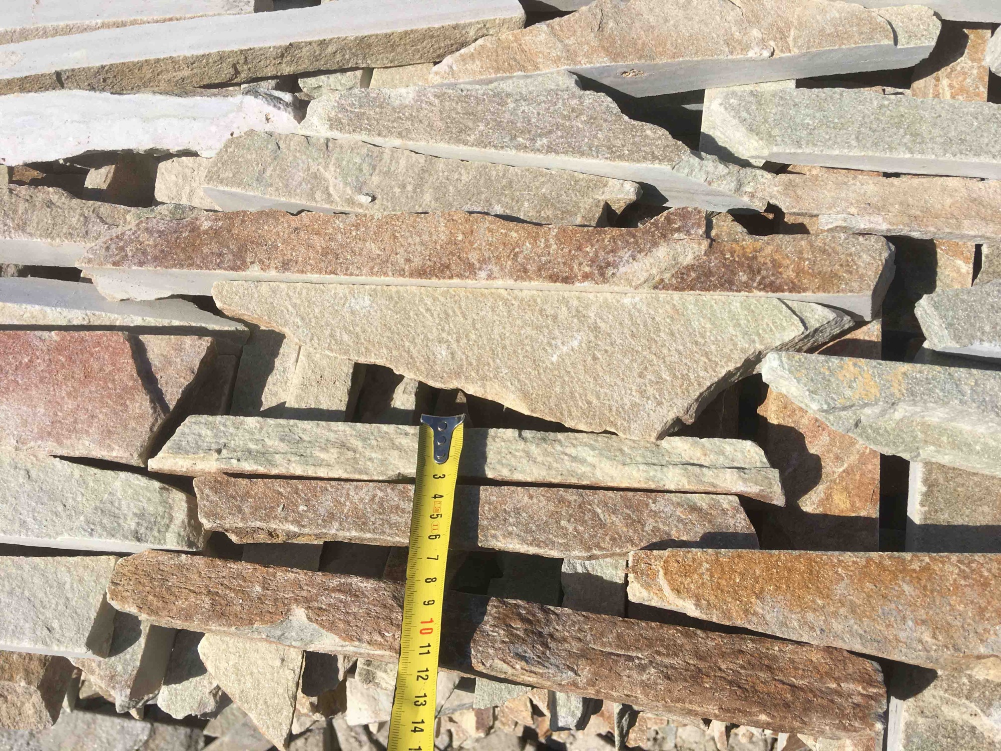 Горбушка златолит золотистый для облицовки купить в Пензенской области