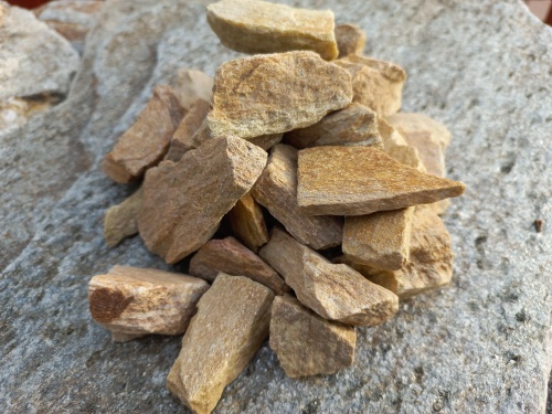 Златолит жёлтый декоративная каменная крошка купить в Пензенской области