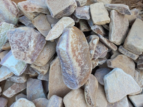 Златолит жёлтый, жёлто-зелёный глыбки и валуны для ланшафтного дизайна купить в Пензенской области