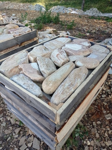 Златолит жёлтый, жёлто-зелёный глыбки и валуны для ланшафтного дизайна купить в Пензенской области