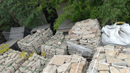 Гранитный плитняк галтованный для мощения купить в Пензенской области