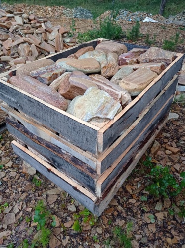 Златолит жёлтый, жёлто-зелёный глыбки и валуны для ланшафтного дизайна купить в Пензенской области