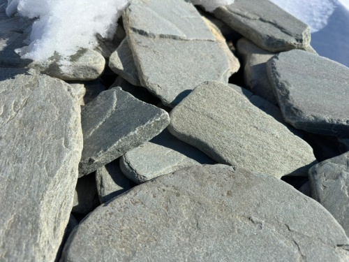 Плитняк златолит зелёный галтованный для цоколя купить в Пензенской области