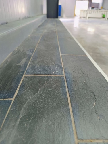 Плитка чёрная из натурального камня фасадная 30 см * 5 см, толщина 7 мм -30 мм купить в Пензенской области