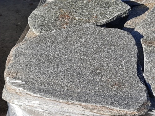 Златолит серебристый галтованный для лестниц купить в Пензенской области